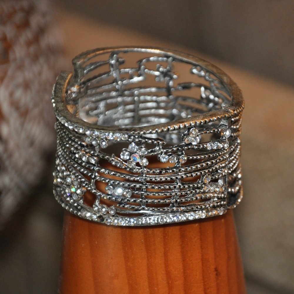 EUC Silver and Crystal Bracelet